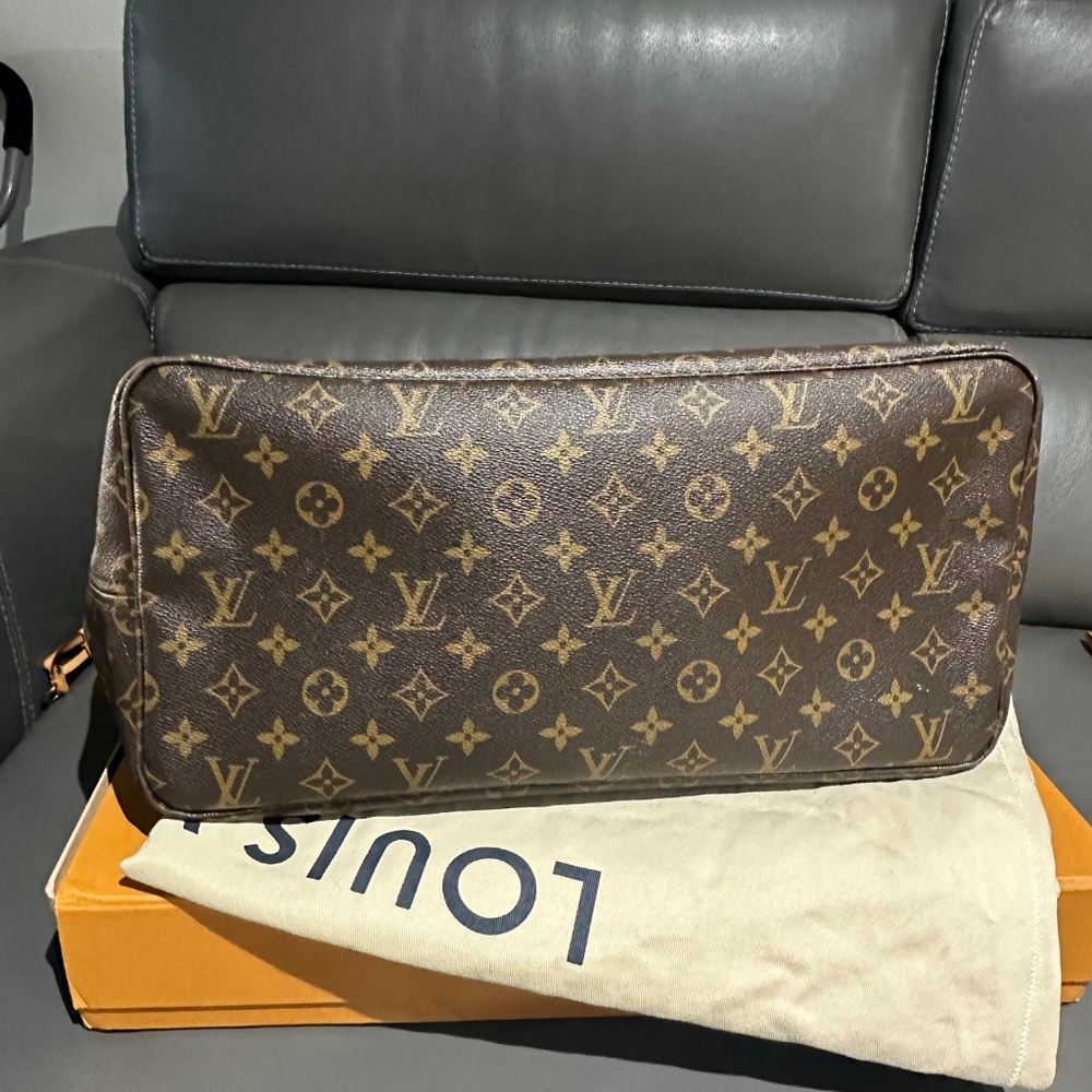 Louis Vuitton Neverfull GM - Picture 7 of 16